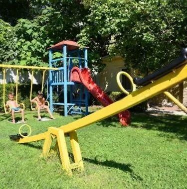 Apartments Devora 1 & Bar & Restaurant Varna 0*,