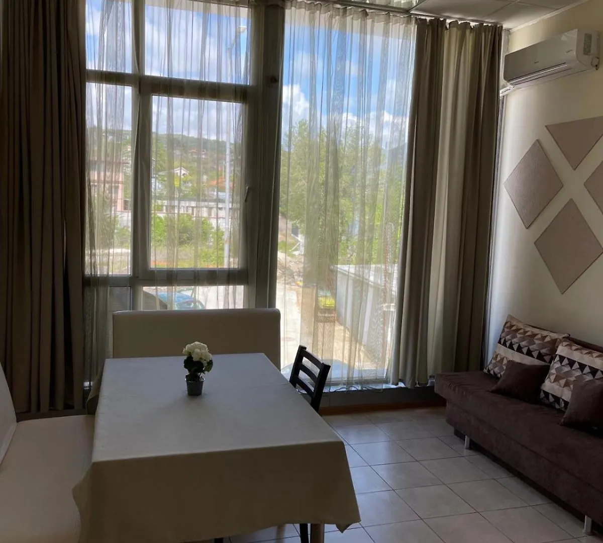 Apartments Devora 1 & Bar & Restaurant Varna